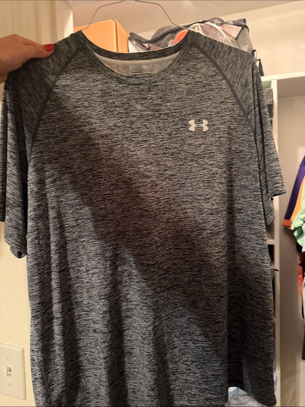 Under Armour Men’s Charcoal Heather Short-Sleeve Performance Tee